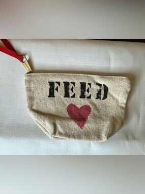 NWT Clarins x FEED 10 Canvas Makeup Bag Pouch – Red Heart